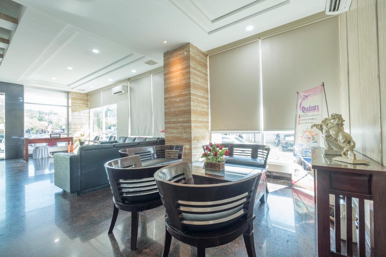 Oyo 1114 Hotel Denpasar Makassar Luaran gambar