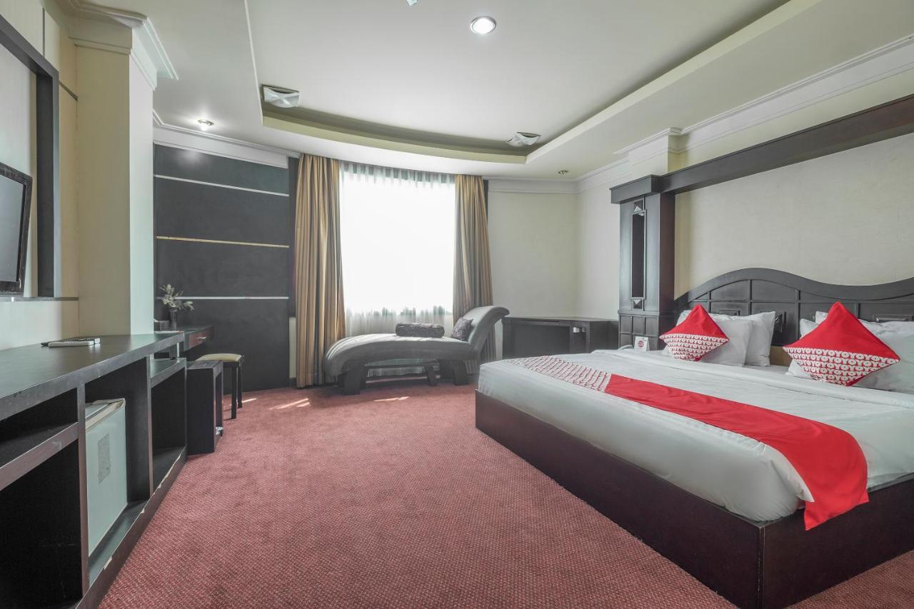 Oyo 1114 Hotel Denpasar Makassar Luaran gambar
