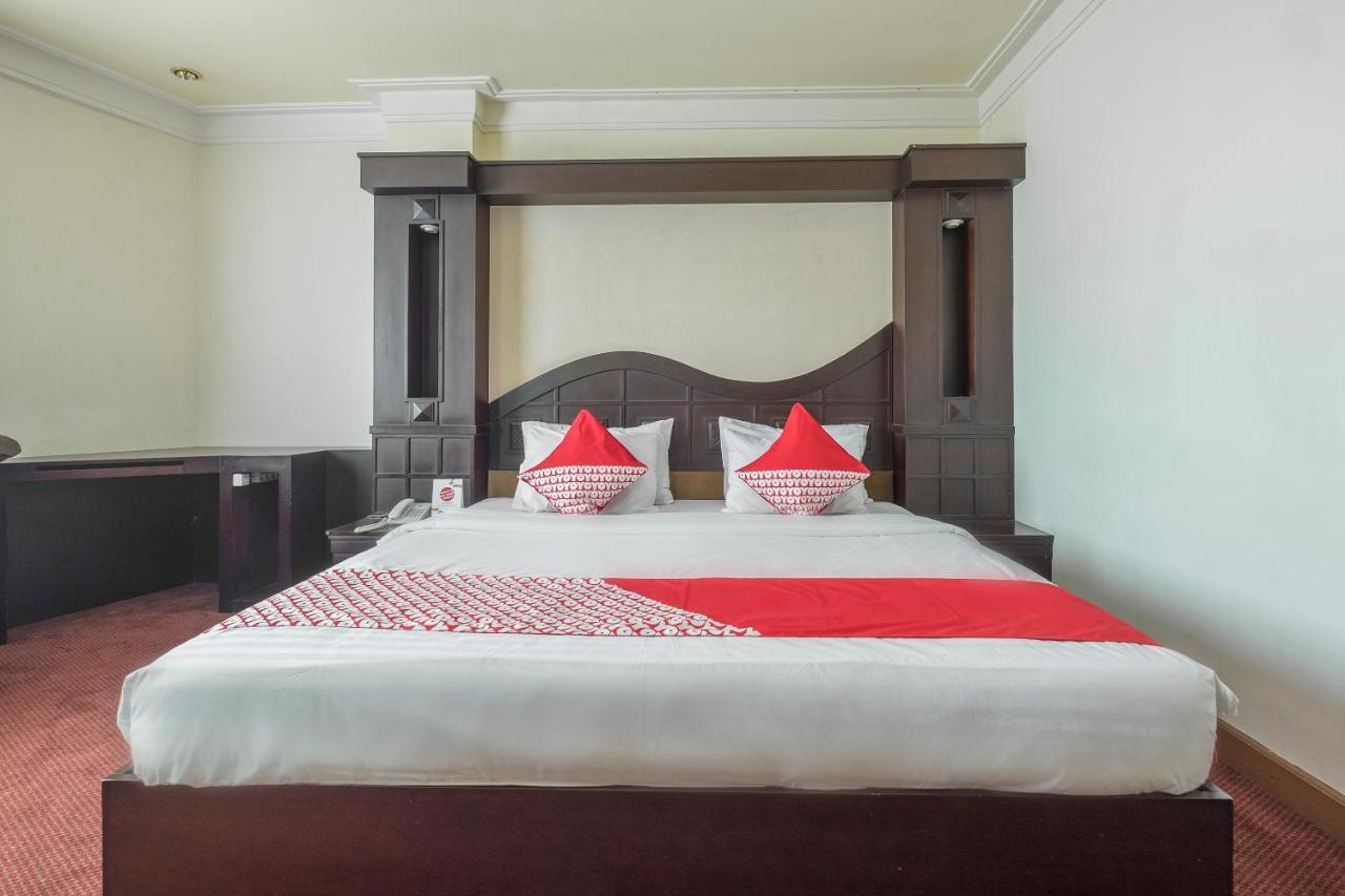 Oyo 1114 Hotel Denpasar Makassar Luaran gambar