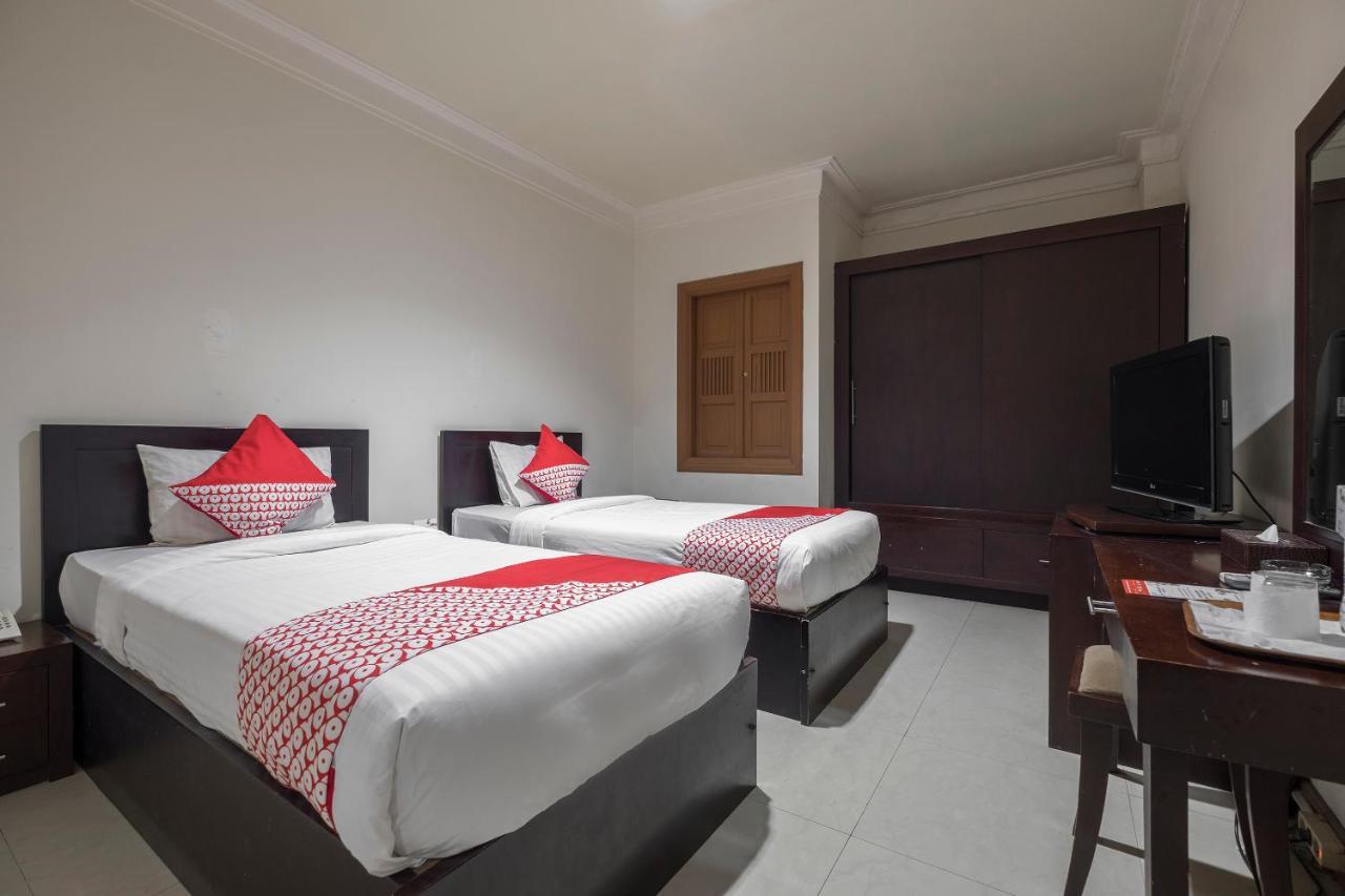 Oyo 1114 Hotel Denpasar Makassar Luaran gambar