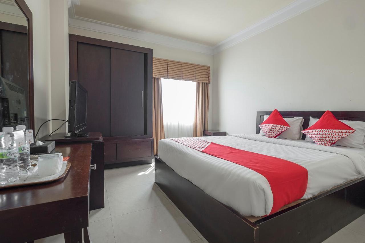 Oyo 1114 Hotel Denpasar Makassar Luaran gambar