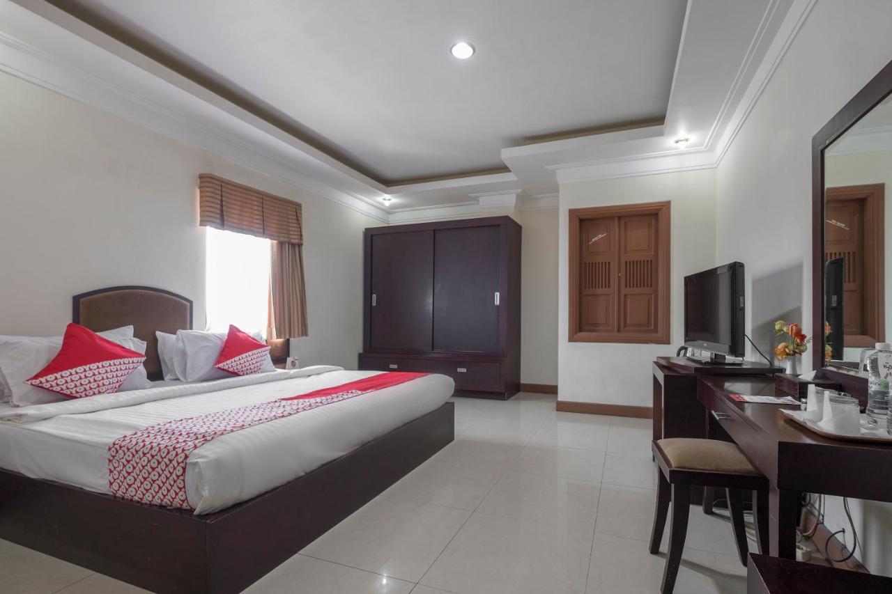 Oyo 1114 Hotel Denpasar Makassar Luaran gambar