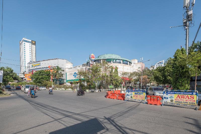 Oyo 1114 Hotel Denpasar Makassar Luaran gambar